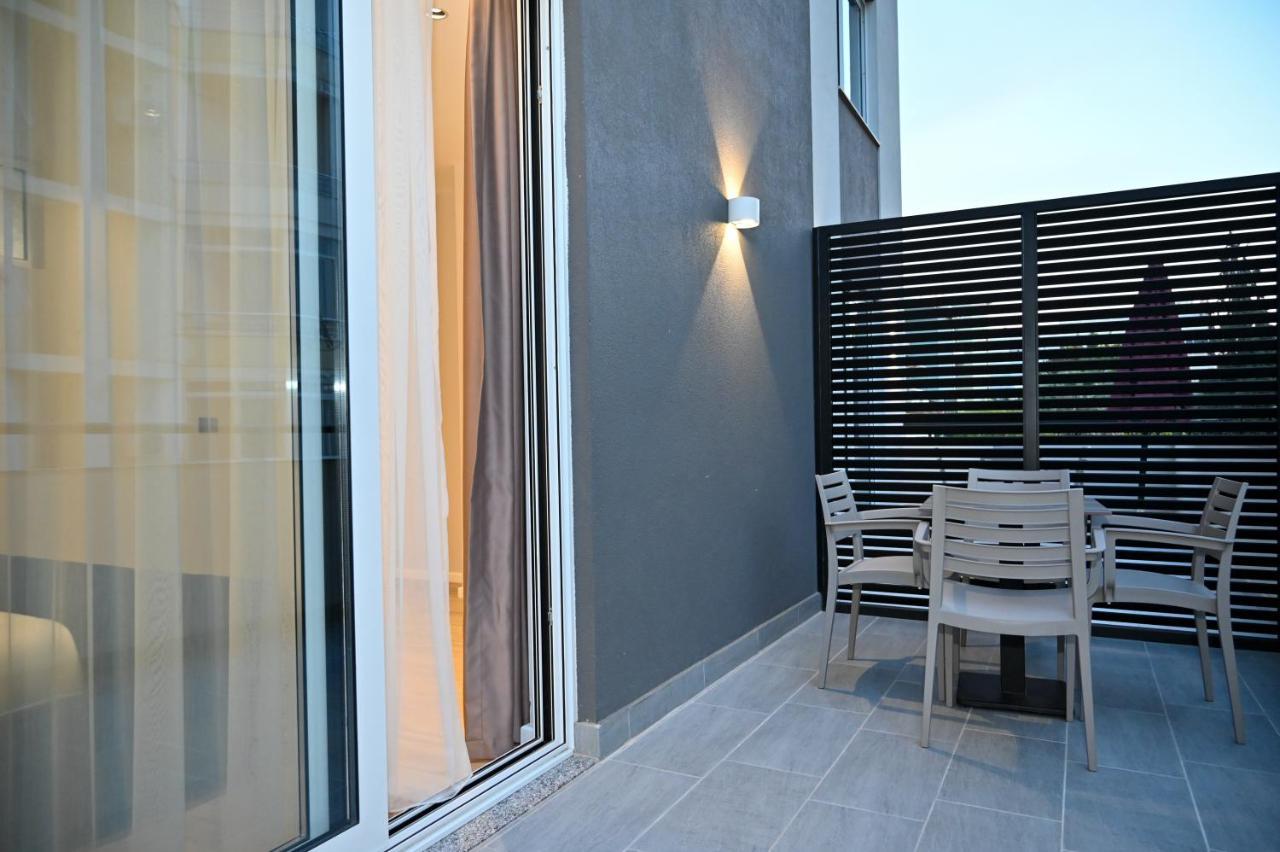 Hotel Vino Durrës Exteriör bild